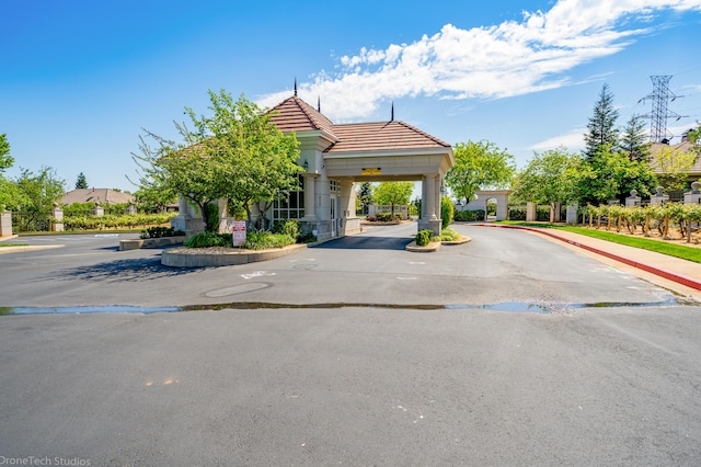815 Santa Cruz Dr, Redding, CA 96003