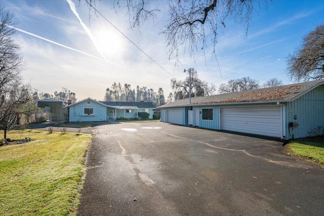 view of front of property with a front yard