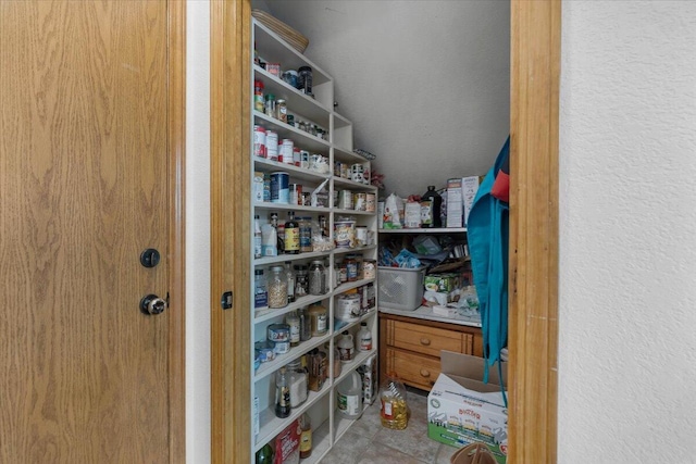 711 Teakwood Dr, Redding, CA 96003 - view of pantry