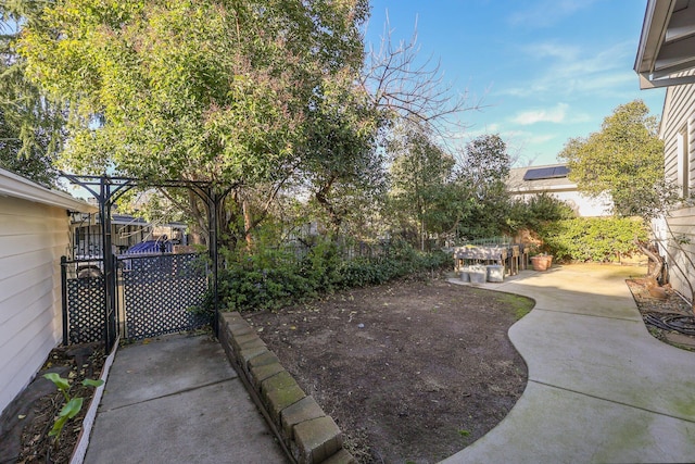 view of yard with a patio