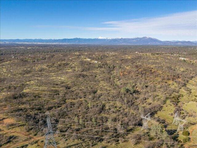 bird's eye view featuring a mountain view