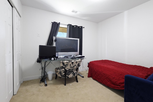 view of carpeted bedroom