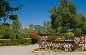 surrounding community featuring a mountain view