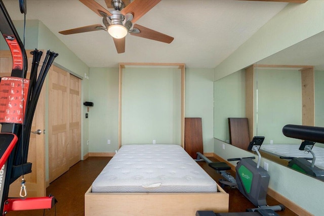 bedroom with ceiling fan