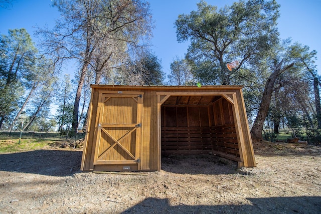 view of outbuilding