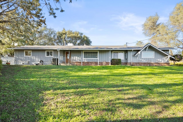 exterior space featuring a lawn