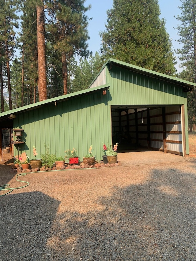 view of outbuilding