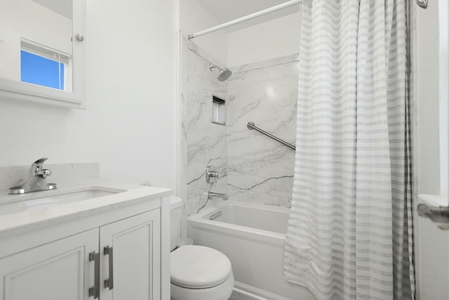 full bathroom featuring shower / tub combo with curtain, vanity, and toilet