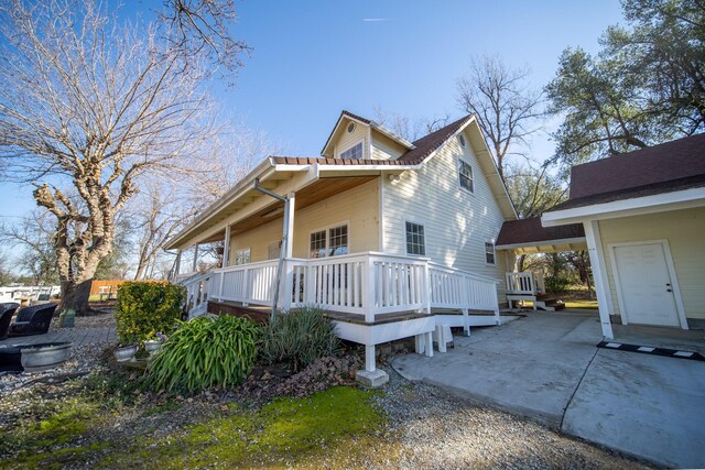 view of front facade with a deck