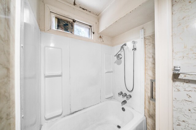 bathroom featuring shower / bathtub combination