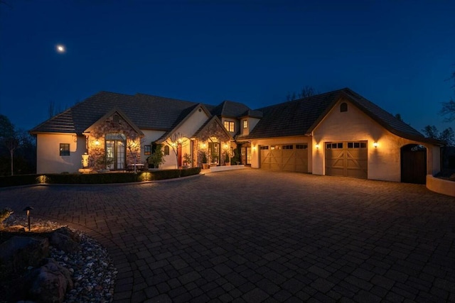 view of front of property featuring a garage