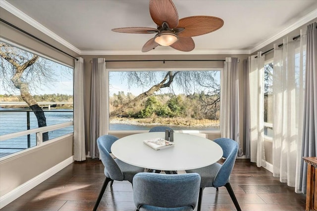 sunroom / solarium with ceiling fan