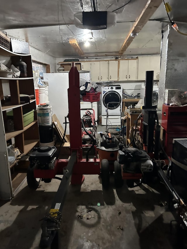 garage featuring a garage door opener and washing machine and dryer