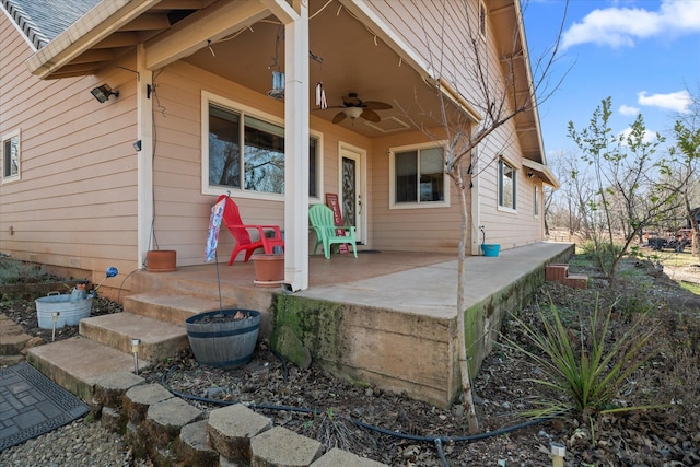 view of patio featuring ceiling fan and covered porch