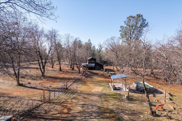 view of yard featuring a rural view