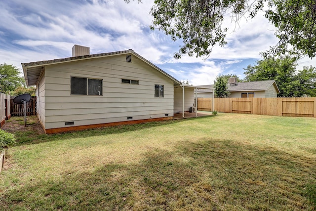 2548 Saturn, Redding, CA 96002 - rear view of house with crawl space