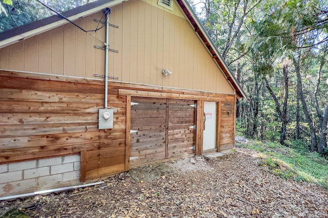 view of outbuilding