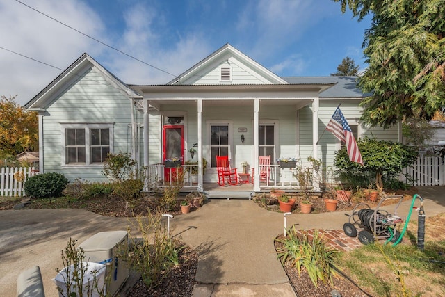 bungalow-style home featuring covered porch