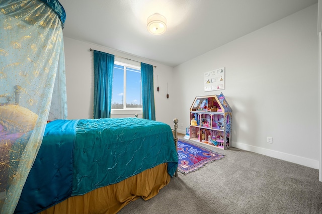 bedroom with carpet flooring