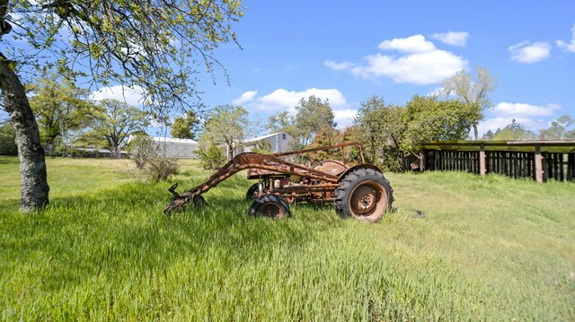1455 Mesa St, Redding, CA 96001 - view of yard