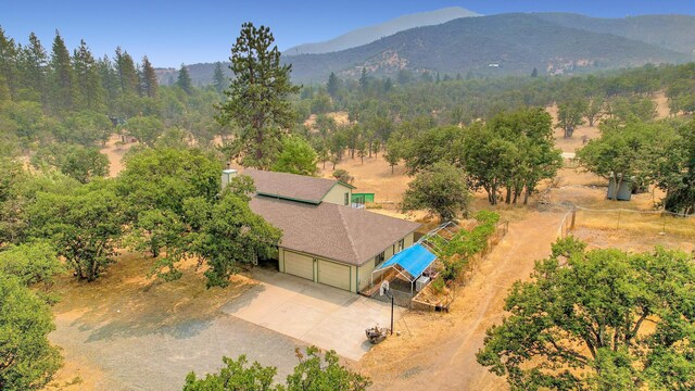 bird's eye view featuring a mountain view