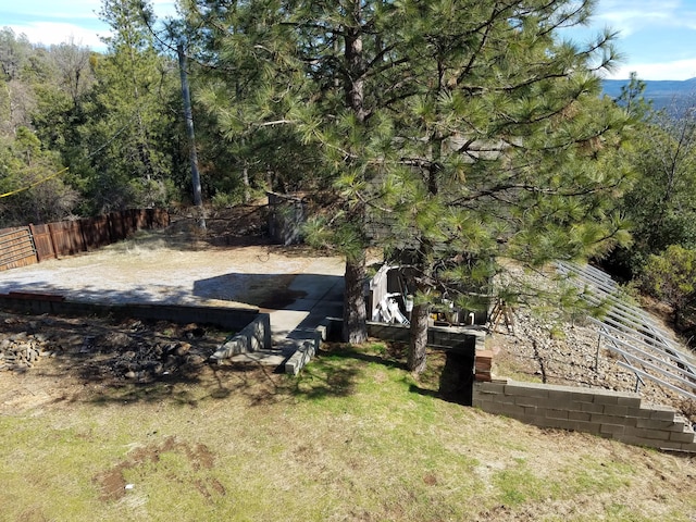 view of yard featuring fence