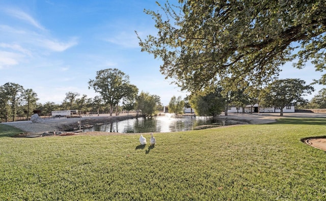 view of yard featuring a water view