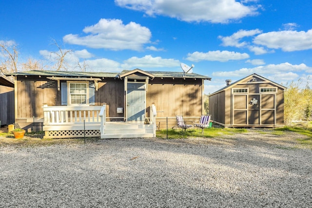 view of front of home featuring a wooden deck