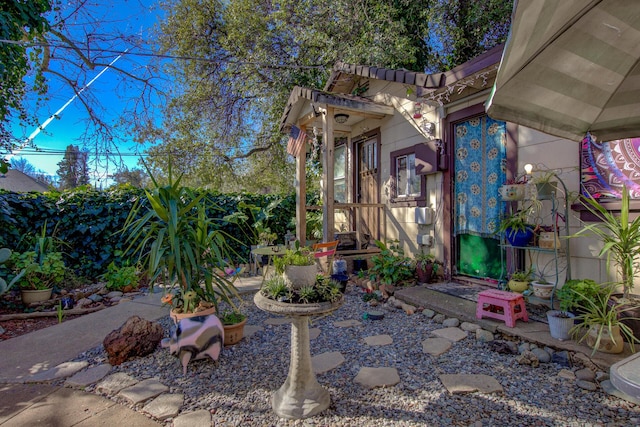 view of yard featuring fence