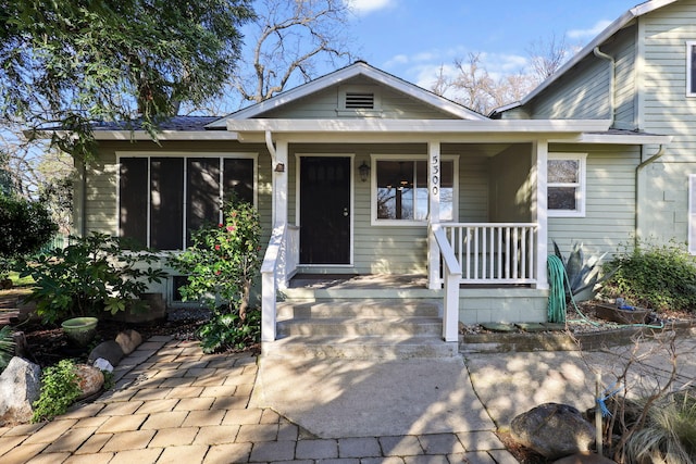 view of front of house featuring a porch