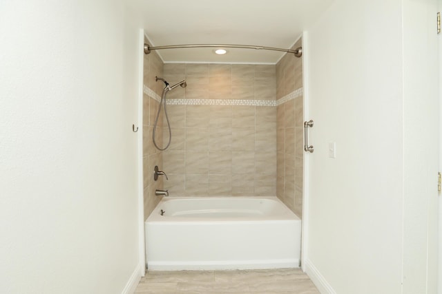 bathroom featuring shower / washtub combination