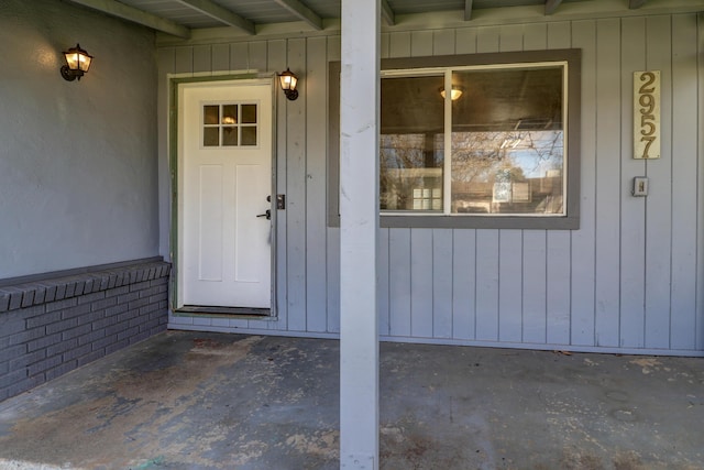 view of property entrance