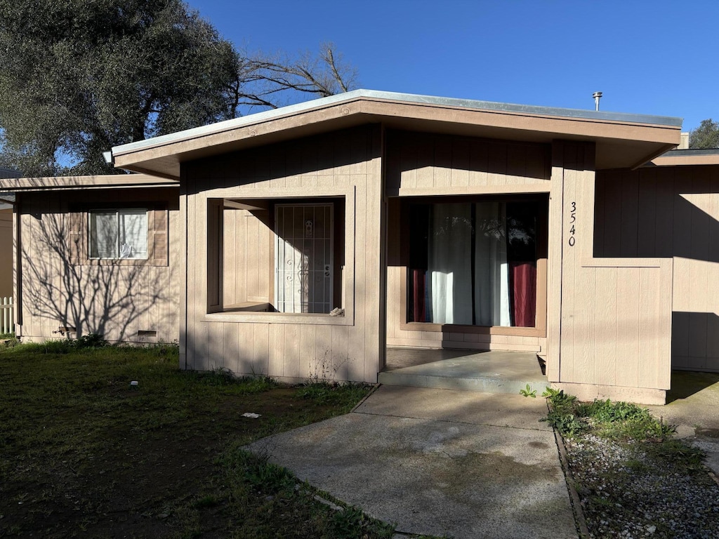 view of side of property