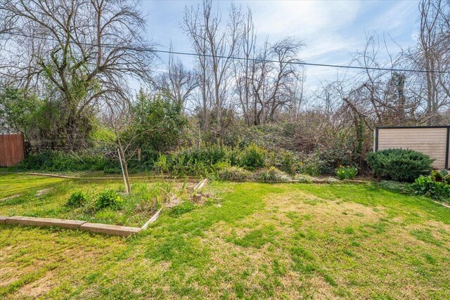 6040 Hornbeck Ln, Anderson, CA 96007 - view of yard with fence