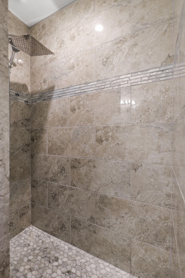 17622 China Gulch Dr, Anderson, CA 96007 - bathroom with a tile shower