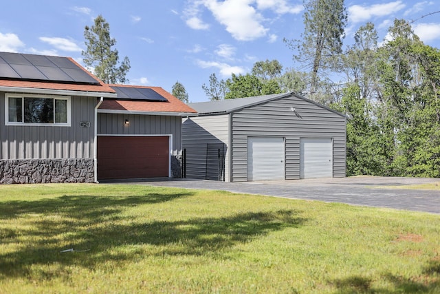 17622 China Gulch Dr, Anderson, CA 96007 - garage featuring roof mounted solar panels