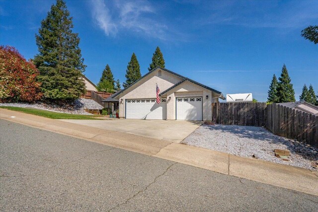 2919 Buckingham Dr, Shasta Lake, CA 96019 - view of front of property with fence