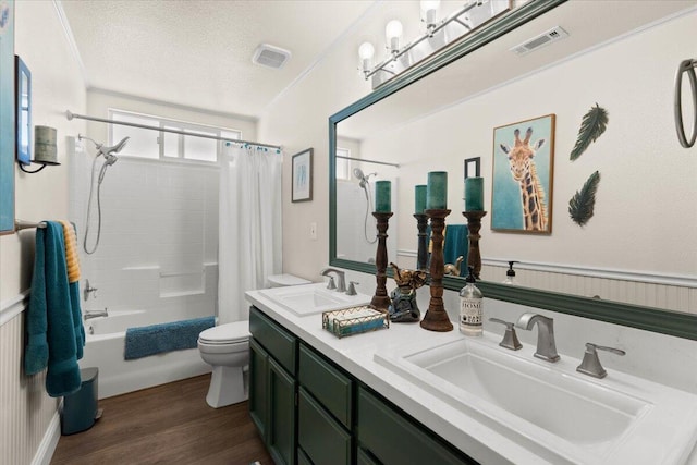 2919 Buckingham Dr, Shasta Lake, CA 96019 - full bathroom with visible vents, a sink, and toilet