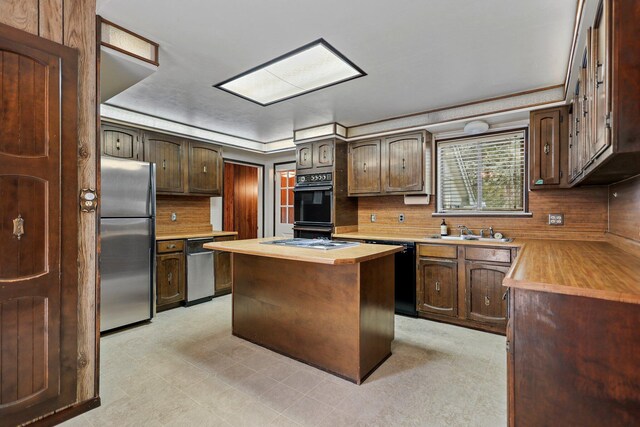 211 Smith St, Mount Shasta, CA 96067 - photo 11