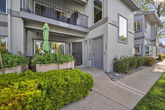 249 Ridgetop Dr Apt 239, Redding, CA 96003 - doorway to property with a balcony