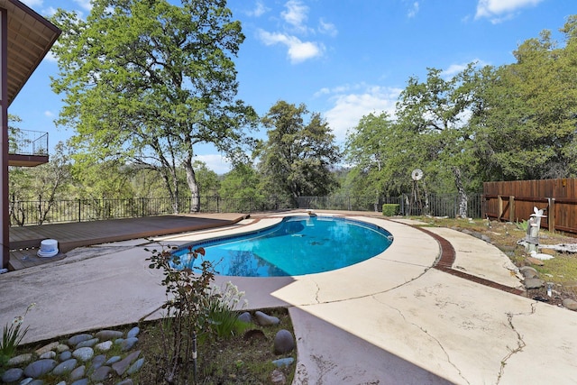 16588 Stanislaus Dr, Redding, CA 96001 - view of pool with a patio area, a fenced backyard, and a fenced in pool