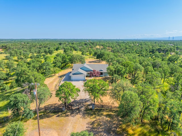 bird's eye view with a view of trees