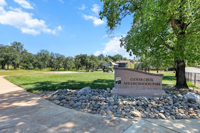 2831 Camulos Way, Redding, CA 96002 - community / neighborhood sign with a lawn
