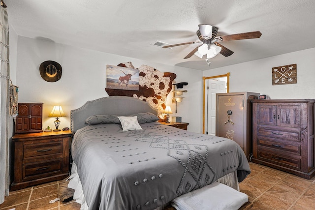 4647 County Road Ff, Orland, CA 95963 - bedroom with a ceiling fan