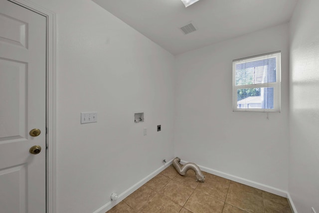 22496 Rio Alto Dr, Cottonwood, CA 96022 - laundry area with gas dryer hookup, hookup for an electric dryer, washer hookup, and baseboards