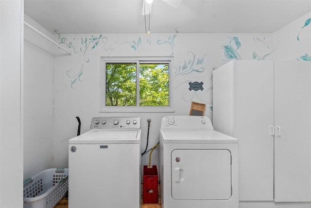 7090 Rio Rancho Rd, Anderson, CA 96007 - washroom with washer and clothes dryer and laundry area