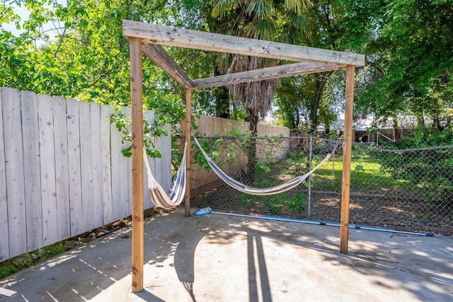 7090 Rio Rancho Rd, Anderson, CA 96007 - view of patio / terrace featuring fence