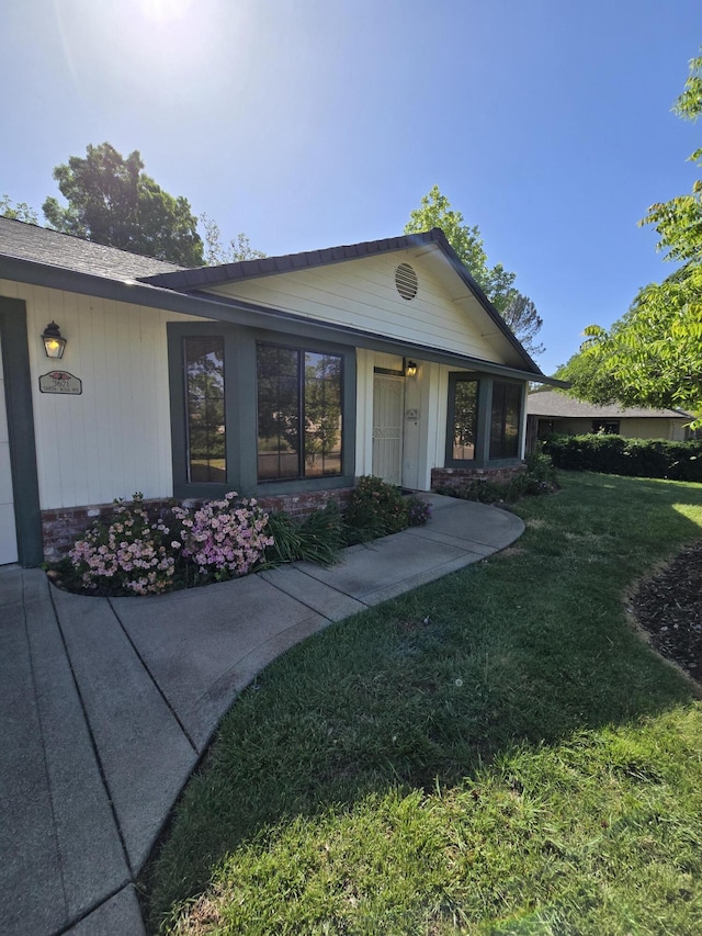 3671 Santa Rosa Way, Redding, CA 96003 - view of front of house with a front lawn