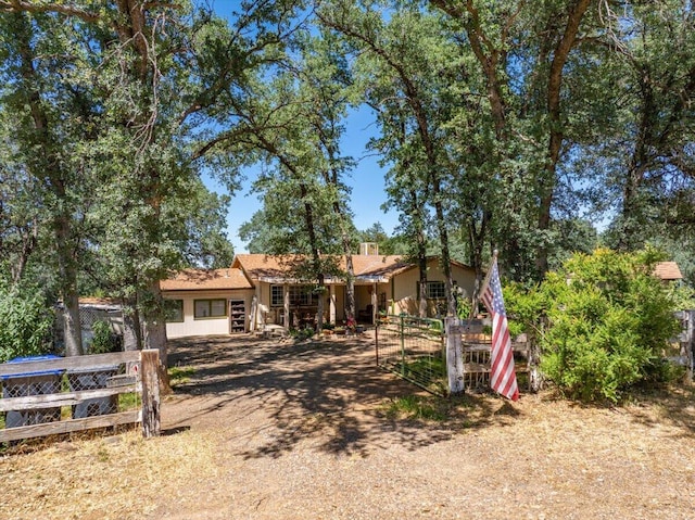 19715 Reed Rd, Cottonwood, CA 96022 - view of front facade featuring a gate