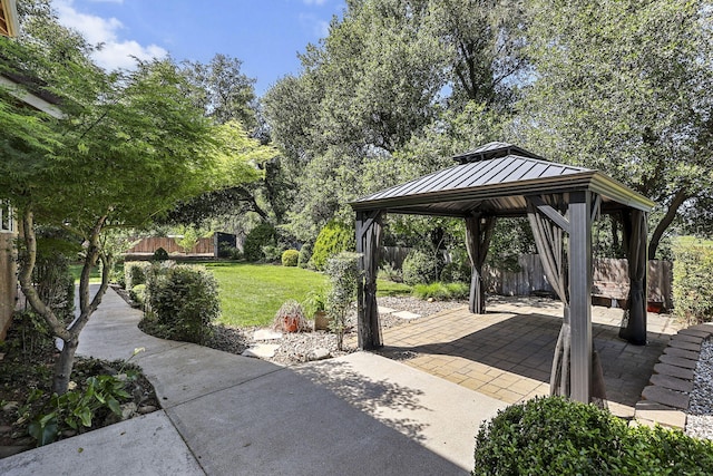 20340 Greenview Dr, Redding, CA 96002 - view of home's community featuring a patio and a gazebo